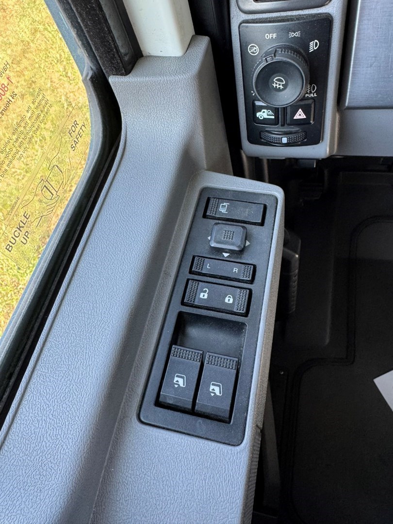 2022 MACK AN64T - USED TRUCKS DAY CAB - image 13